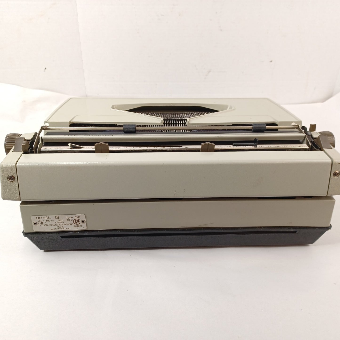 Vintage Heritage 370 Electric Typewriter With Case