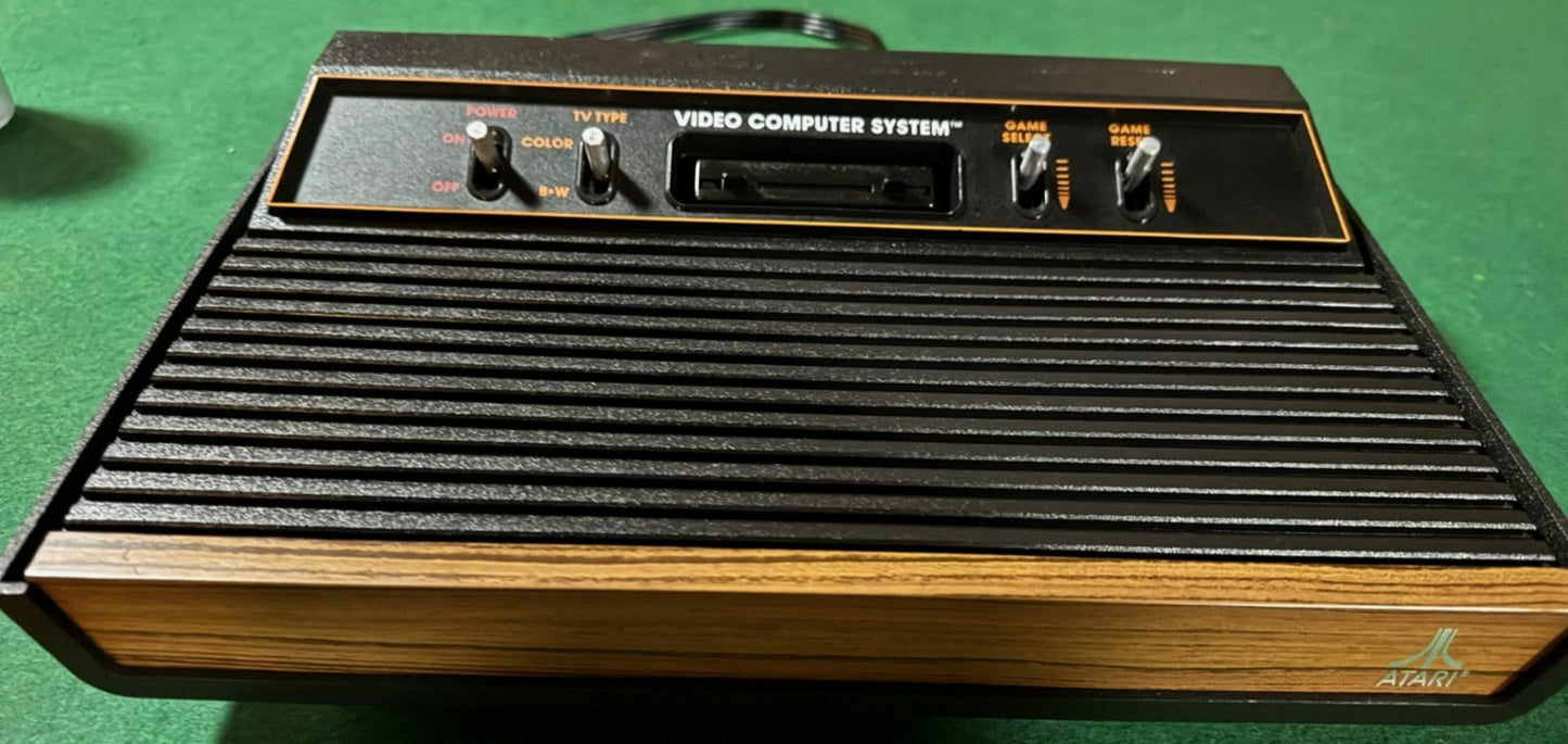 Atari 2600 Vintage 1980 Video Computer System Works on All TV's EXCELLENT!