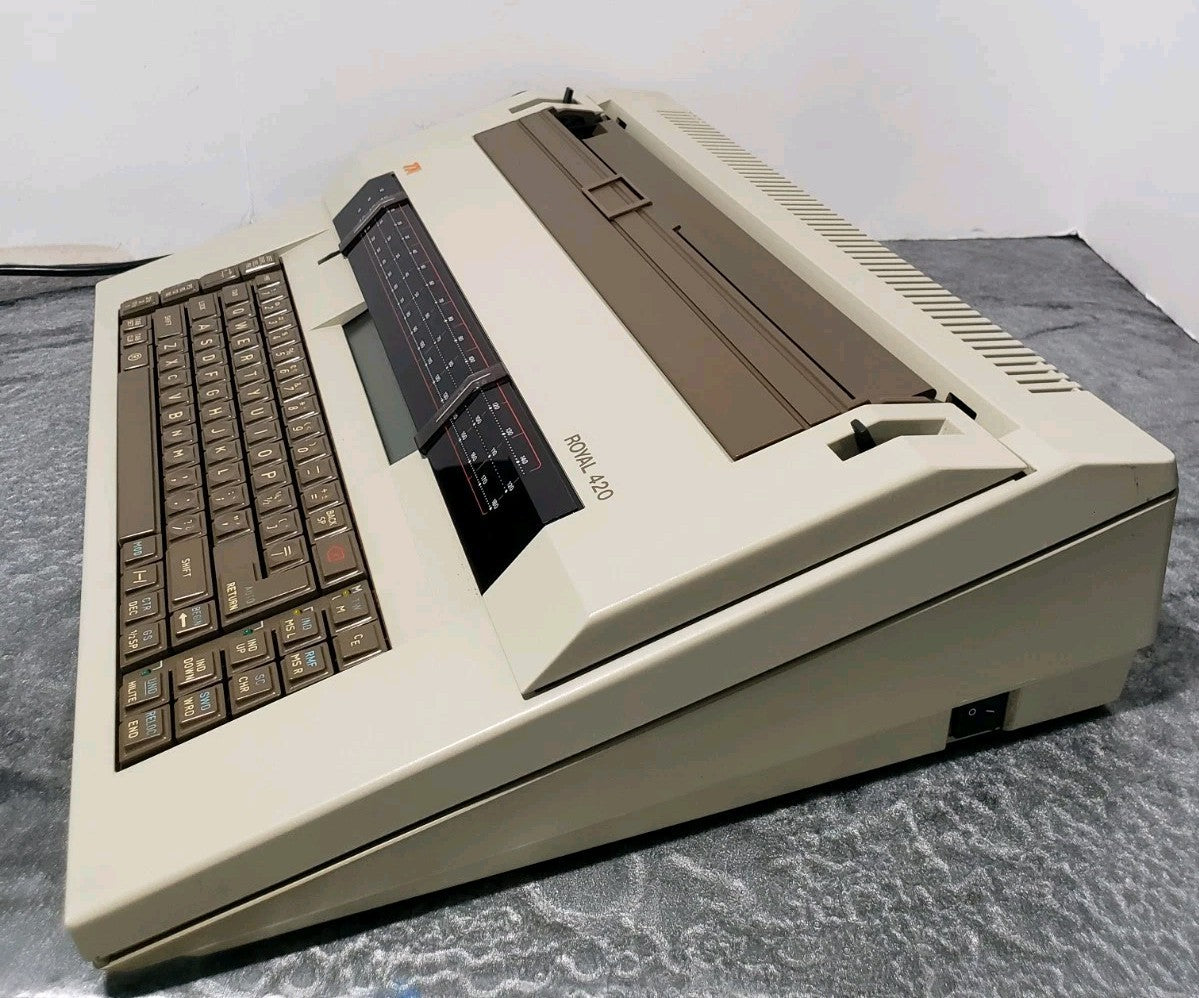TA Royal 420 Electric Typewriter Vintage Working Office Machine