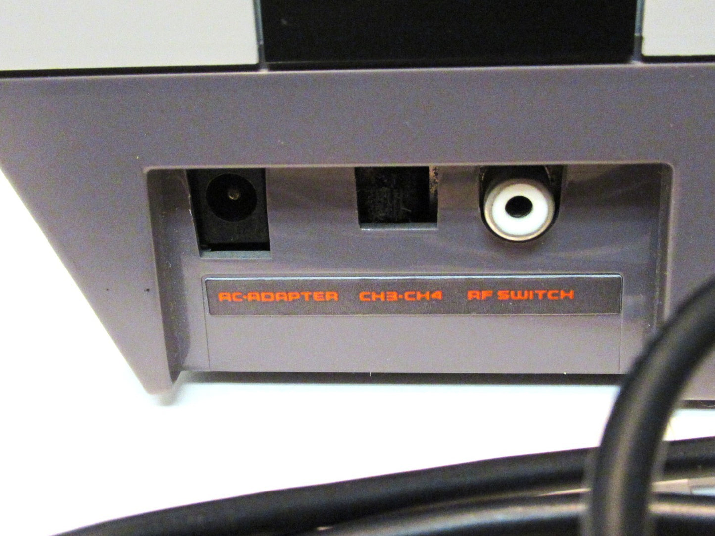 VINTAGE NINTENDO(ES) WITH MARIO 1, 2, AND 3 GAMES 2 CONTROLLERS ALL WORKING !!