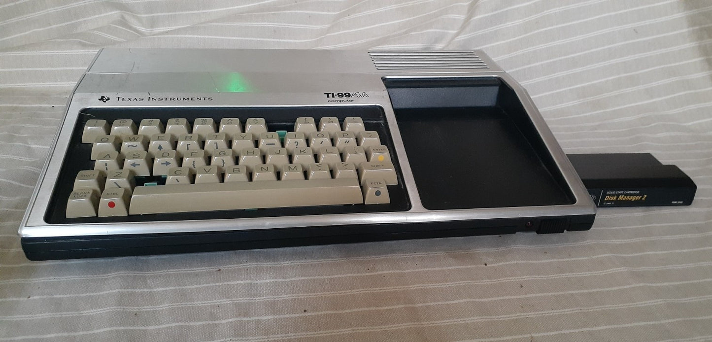 Vintage Texas Instruments TI-99/4A Home Computer +Disk Manager 2 Cartridge Works