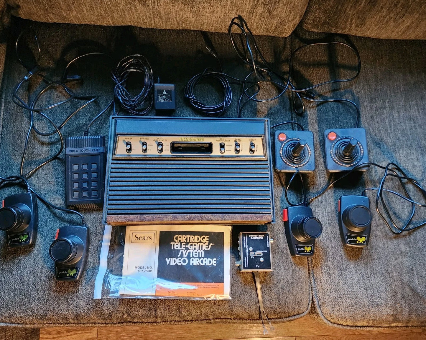 Vintage Sears Tele-Games Video Arcade Atari Console TESTED Working & Controllers