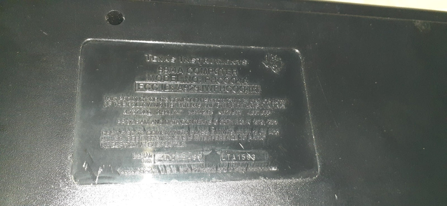 Vintage Texas Instruments TI-99/4A Home Computer +Disk Manager 2 Cartridge Works