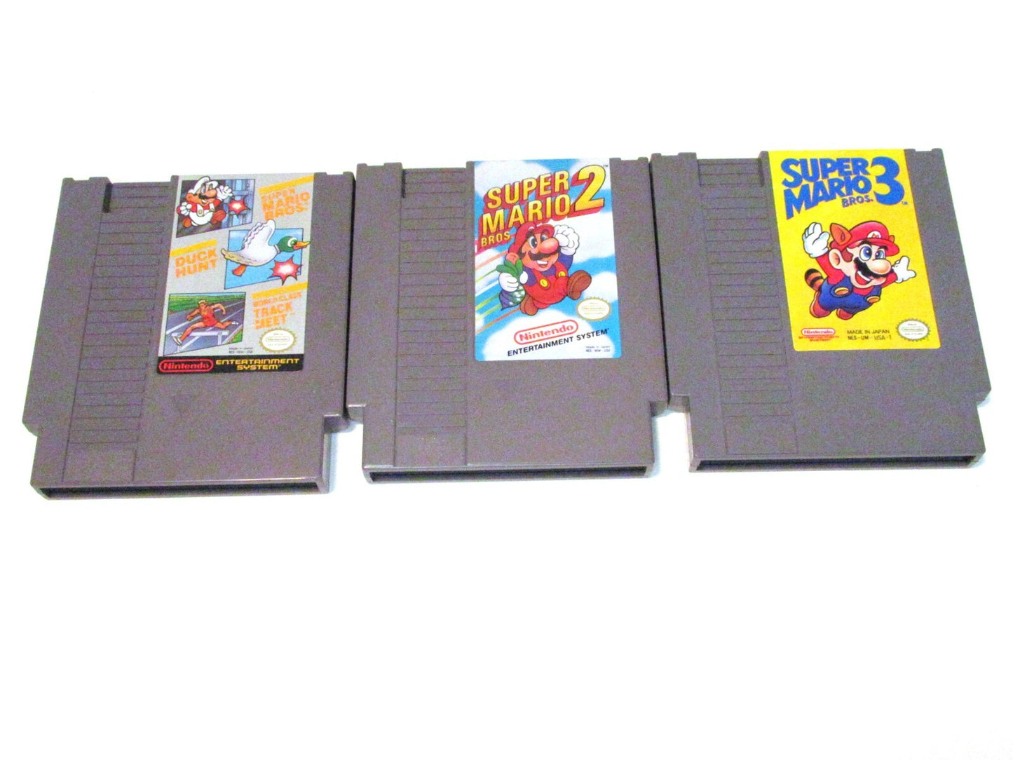 VINTAGE NINTENDO(ES) WITH MARIO 1, 2, AND 3 GAMES 2 CONTROLLERS ALL WORKING !!