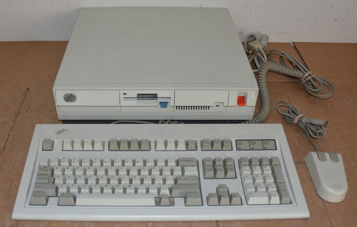 IBM PS2 Model 30 Type 8530 Working Vintage PC w/ Keyboard Mouse DOS 5