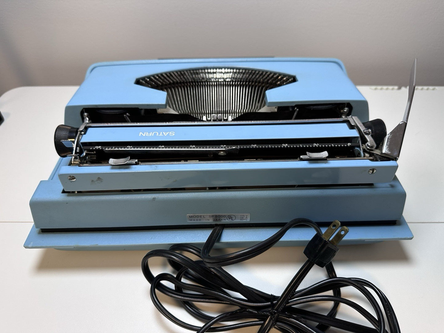 Royal Saturn SP-8000 Electric Typewriter Blue Vintage
