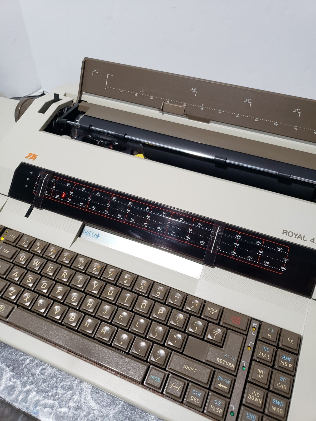 TA Royal 420 Electric Typewriter Vintage Working Office Machine
