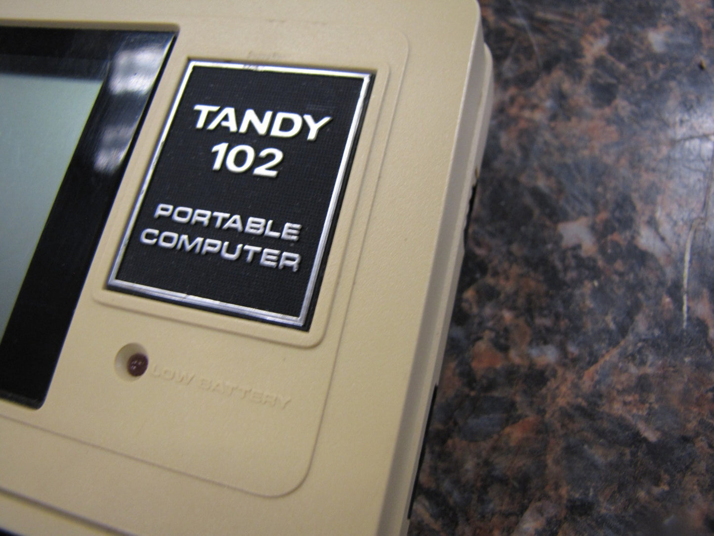 Vintage Tandy 102 Portable Computer #26-3803 30K RAM -Tested & Working-NICE! MW8