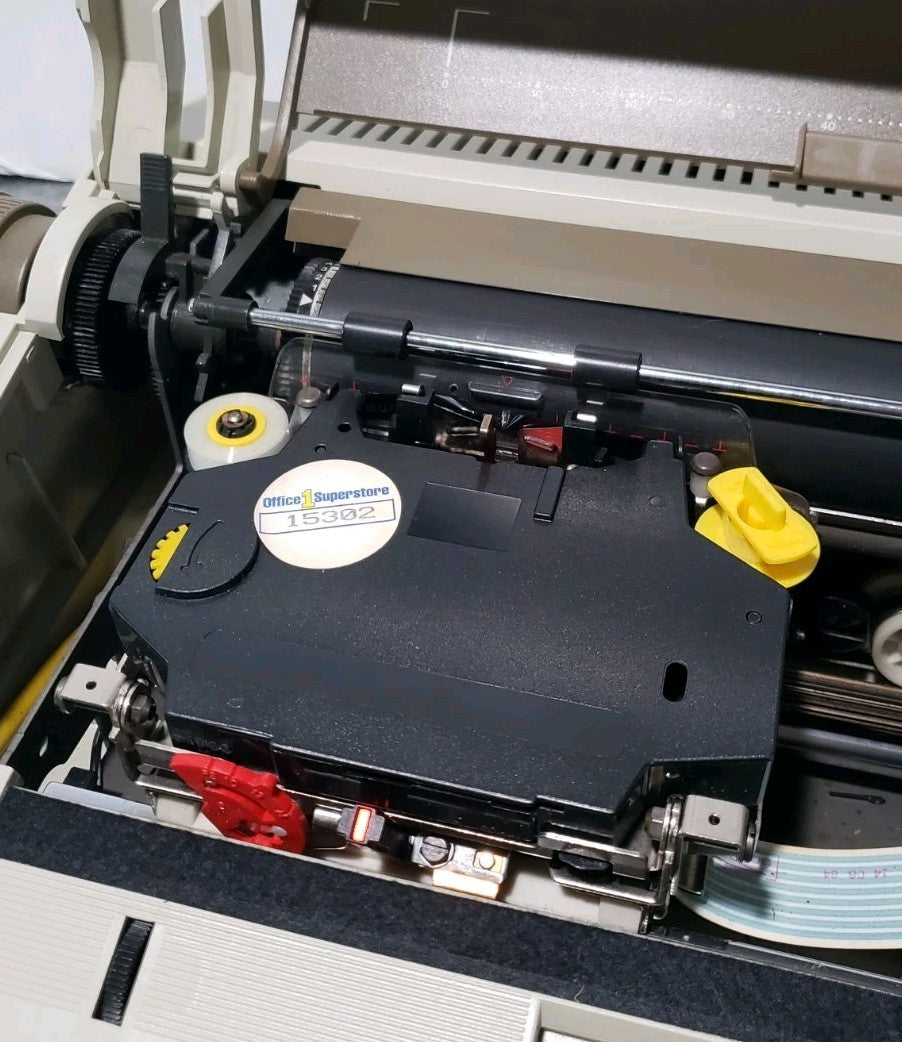 TA Royal 420 Electric Typewriter Vintage Working Office Machine
