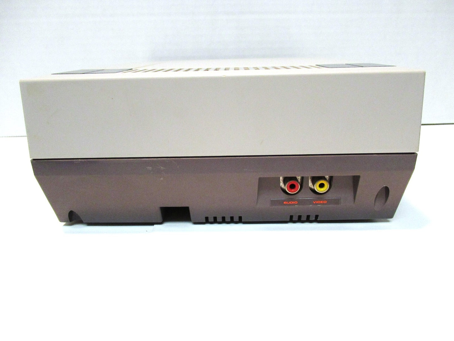 VINTAGE NINTENDO(ES) WITH MARIO 1, 2, AND 3 GAMES 2 CONTROLLERS ALL WORKING !!