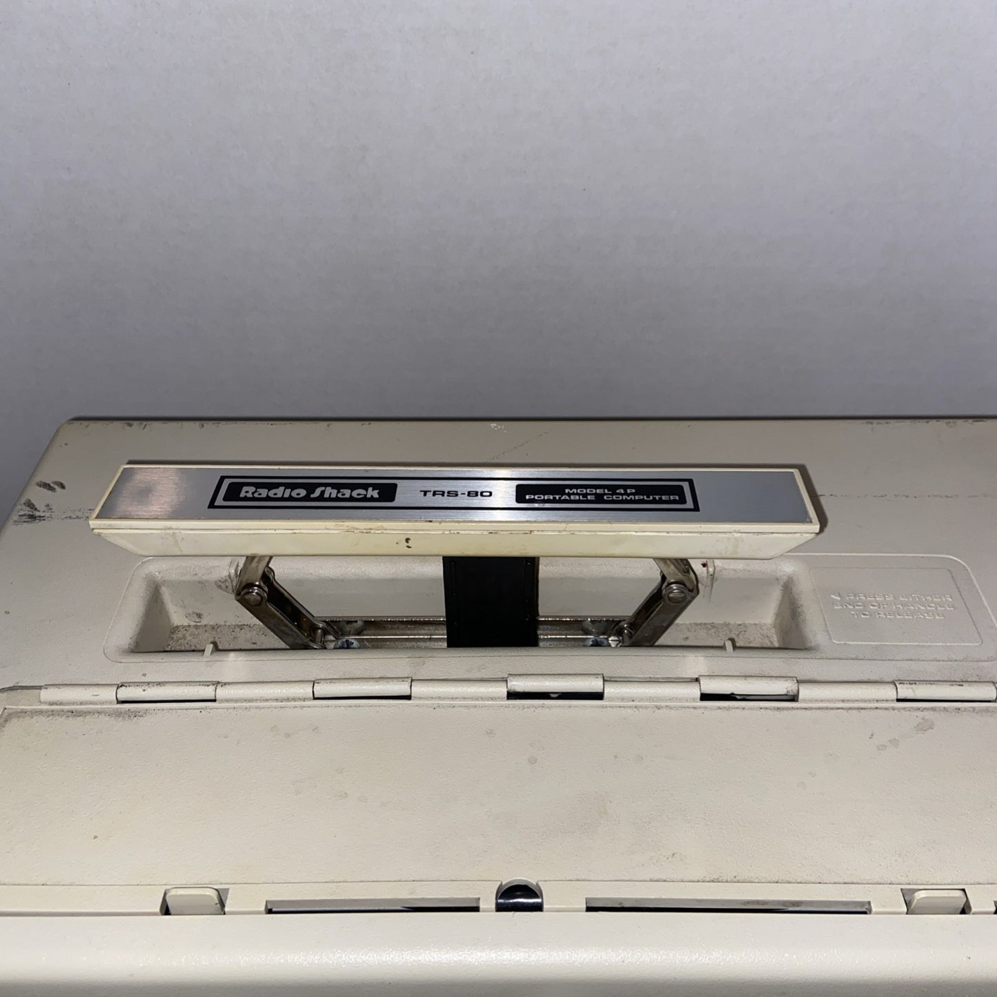 RadioShack TRS-80 Model4P, Vintage Portable Computer, Working