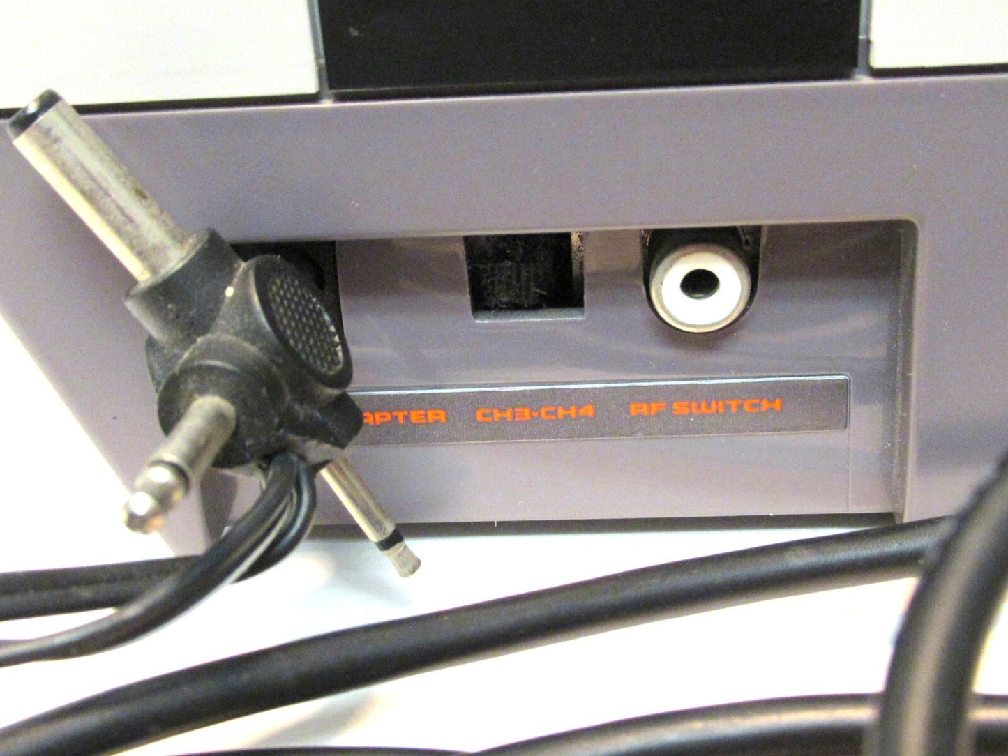 VINTAGE NINTENDO(ES) WITH MARIO 1, 2, AND 3 GAMES 2 CONTROLLERS ALL WORKING !!