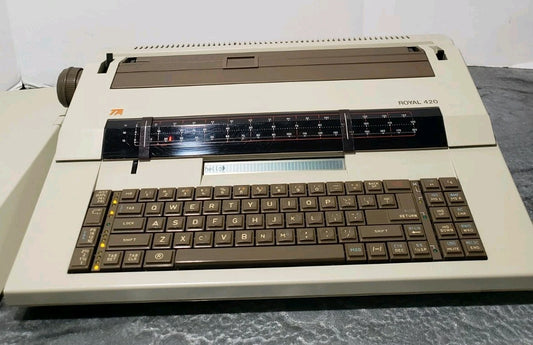 TA Royal 420 Electric Typewriter Vintage Working Office Machine